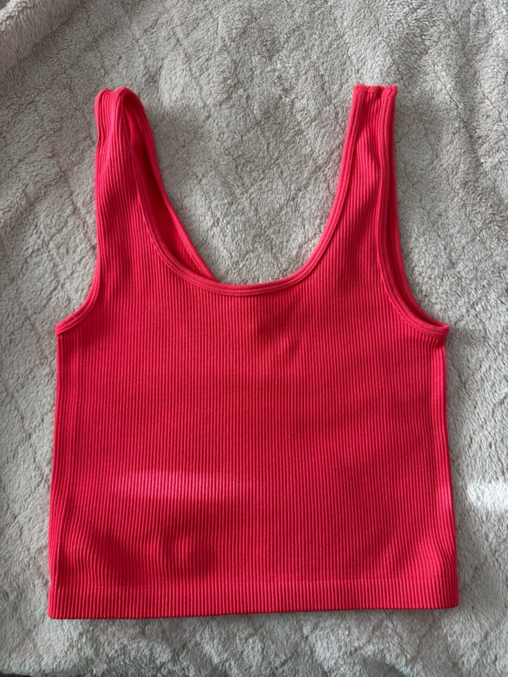 Ribbed Scoop Neck Tank Top - red